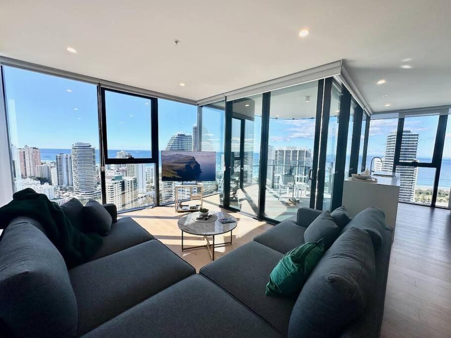 Luxury Star 32nd Floor