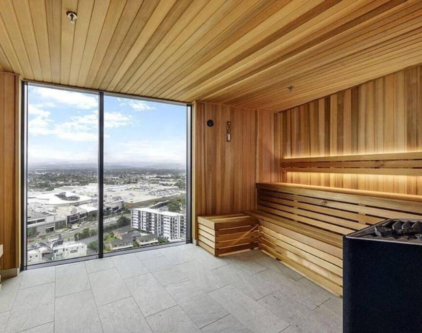 Luxury Star 32nd Floor * Gold Coast