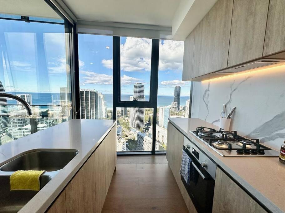 Luxury Star 32nd Floor Gold Coast