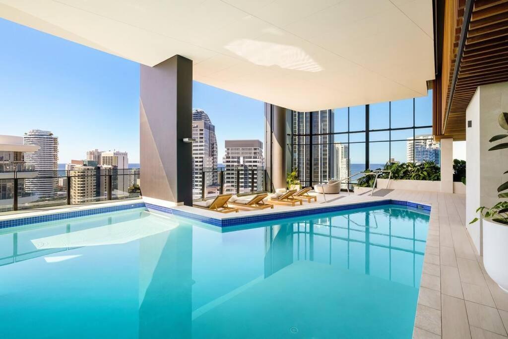 Luxury Star 32nd Floor Gold Coast