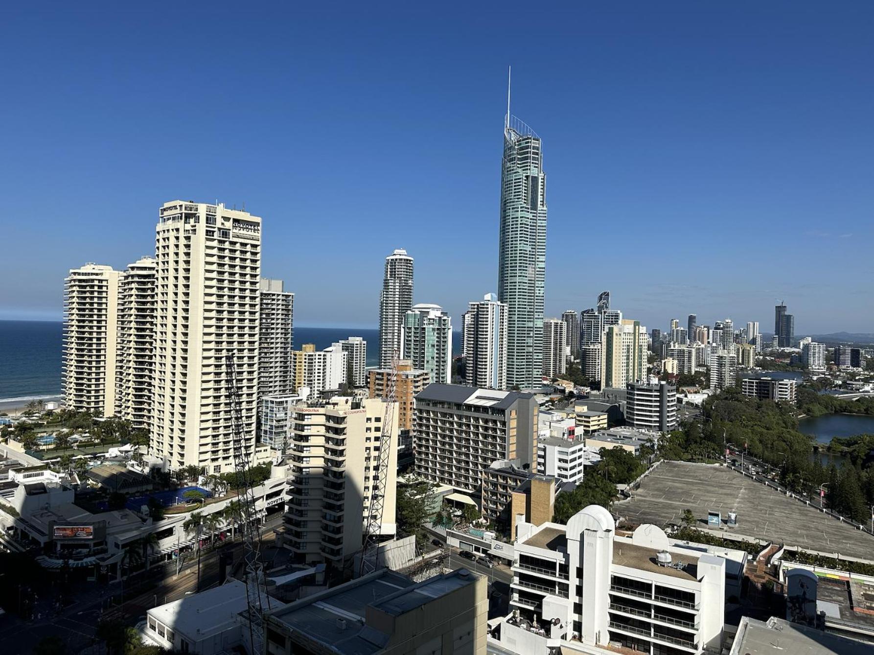 Beachview Surfers 2bd Lux * Gold Coast