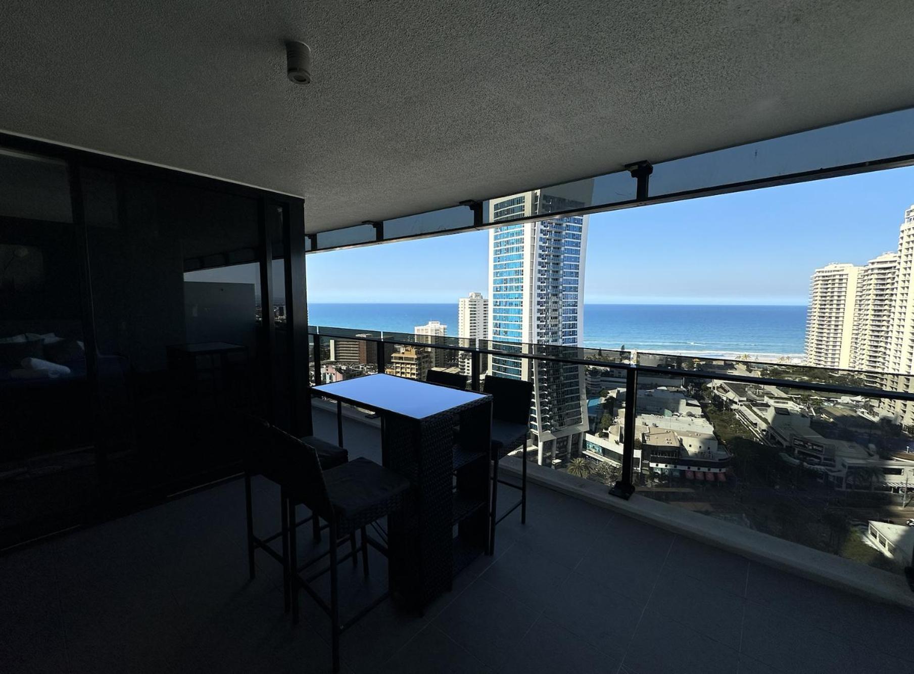 Beachview Surfers 2bd Lux * Gold Coast