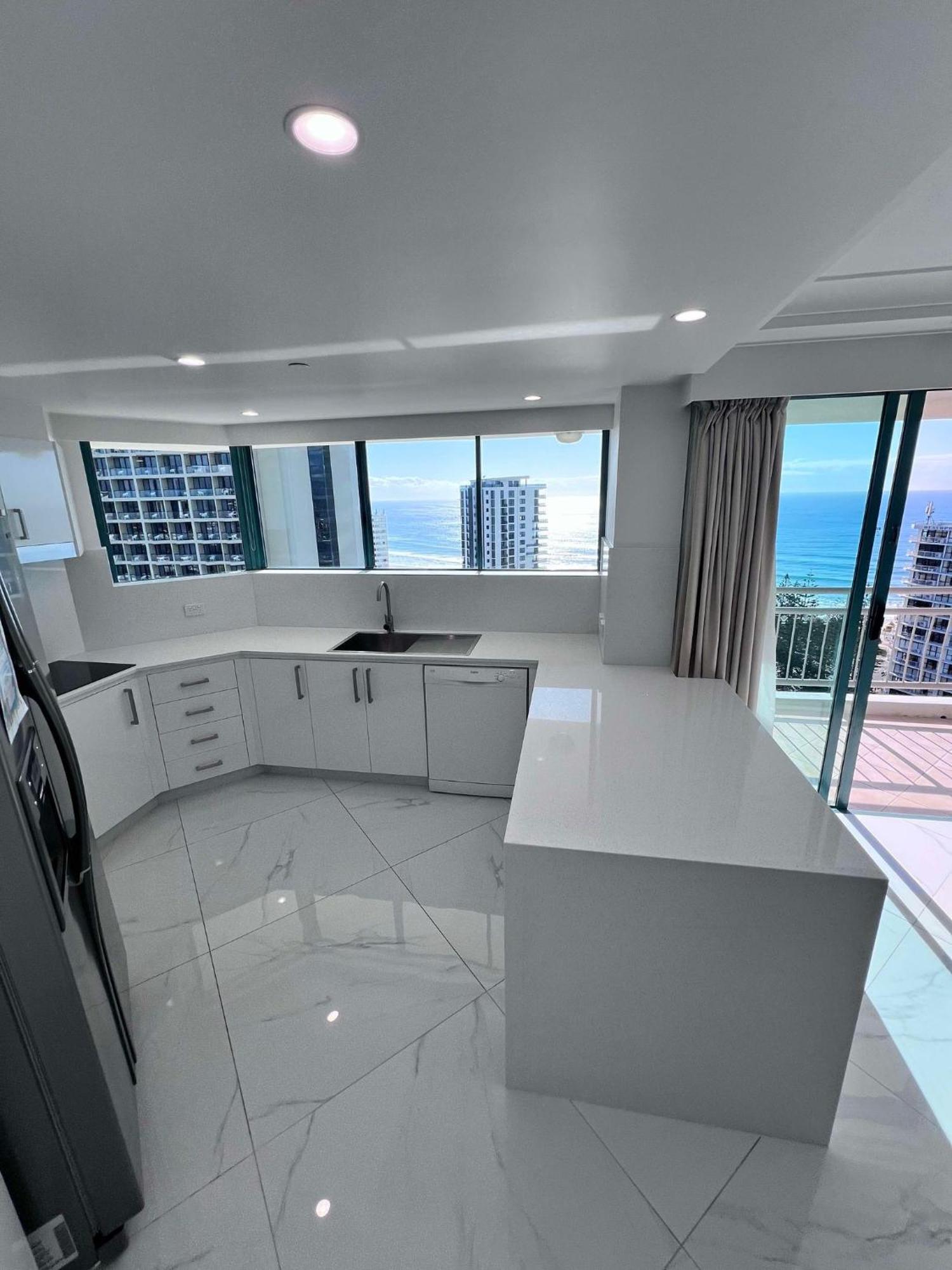 Crown Towers Apartment