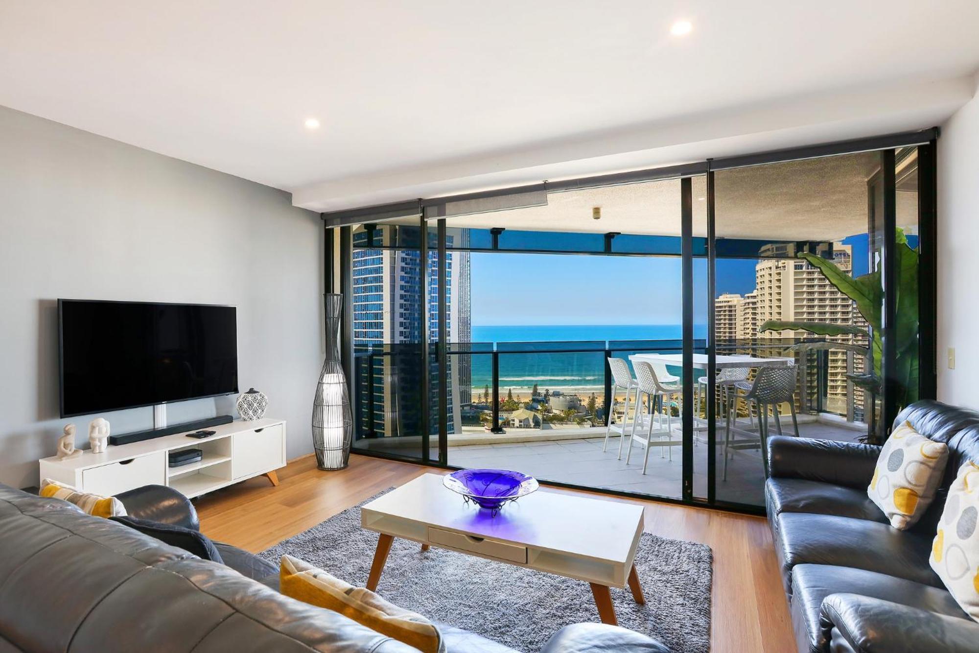 Circle On Cavill 2, 3, 4 & 5 Bedroom Skyhomes & Sub Penthouses By Holidays * Gold Coast