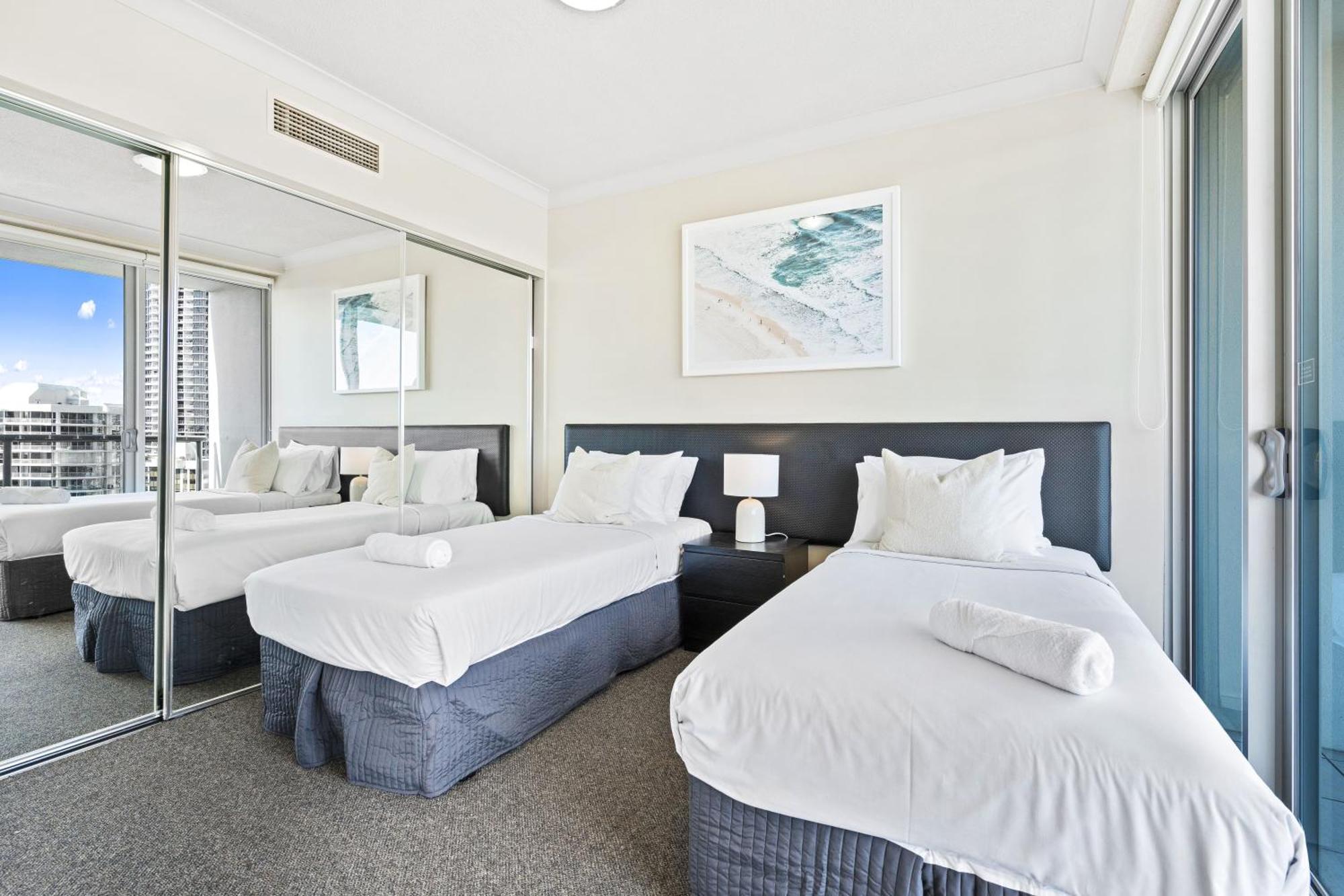 Kids Free In Hinterland View 2 Bedroom 1 Bathroom At Chevron Renaissance- Q Apartment Gold Coast