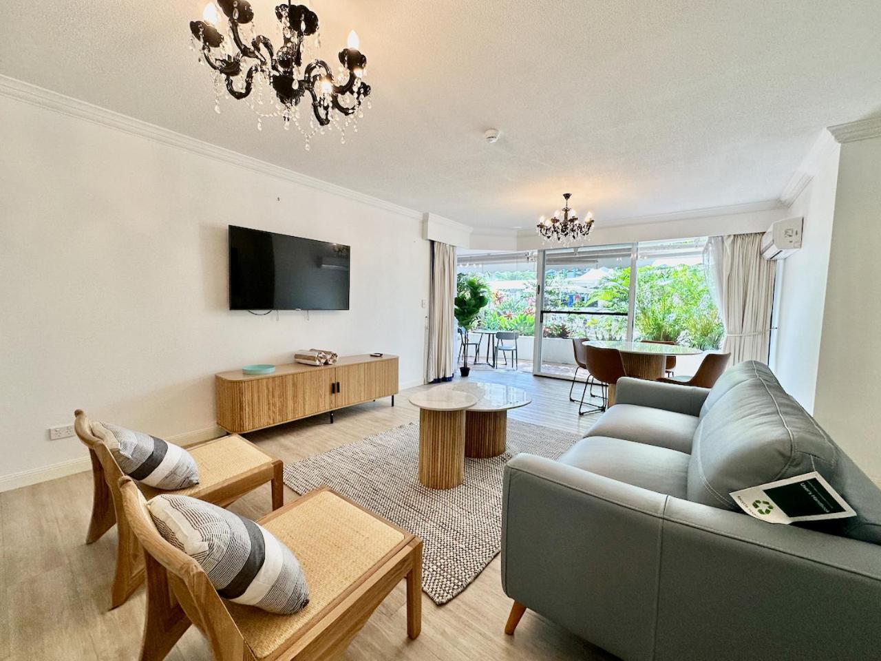 Phoenician Resort, Broadbeach Apartment