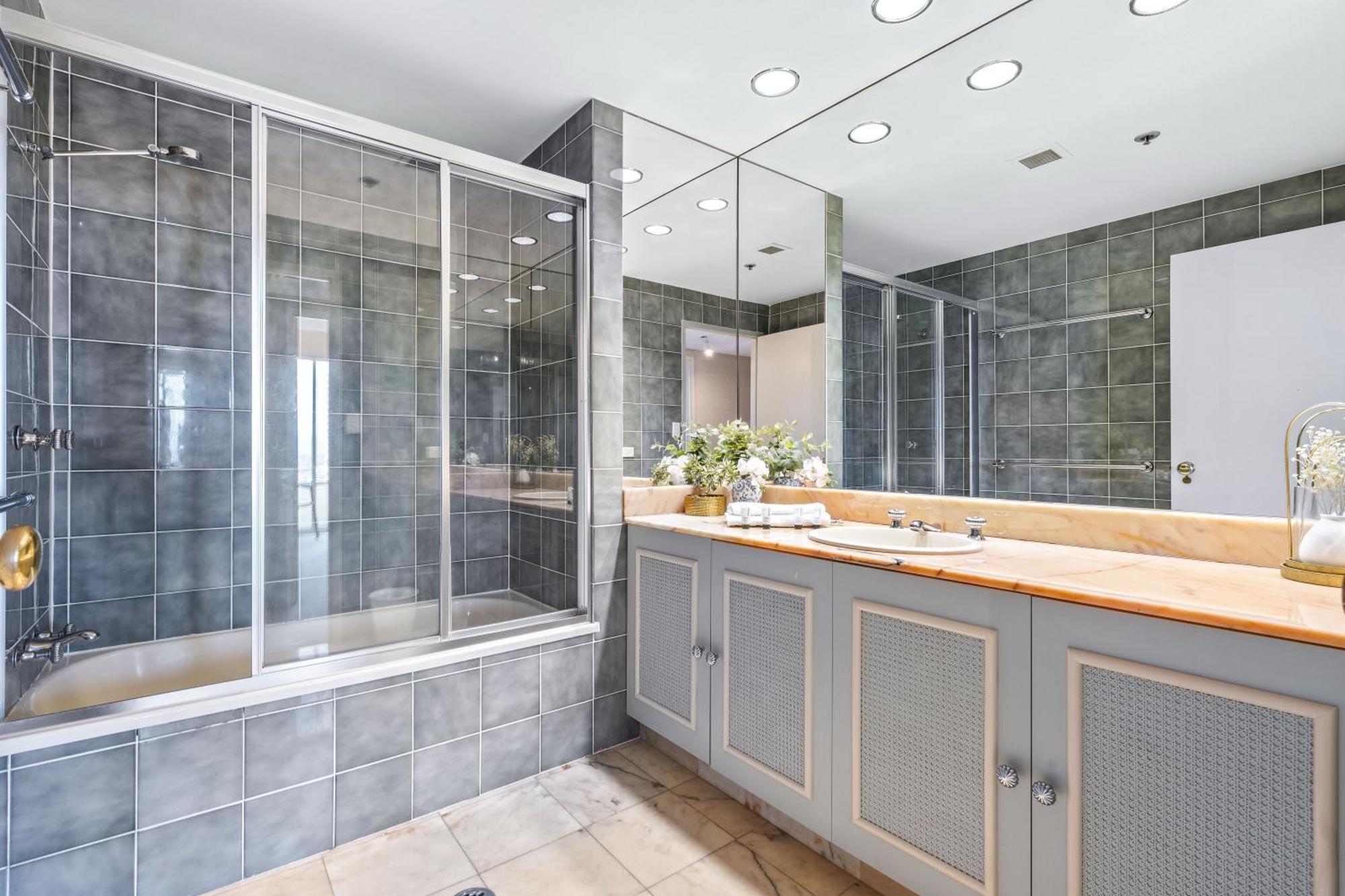Zenith - Q Apartment *