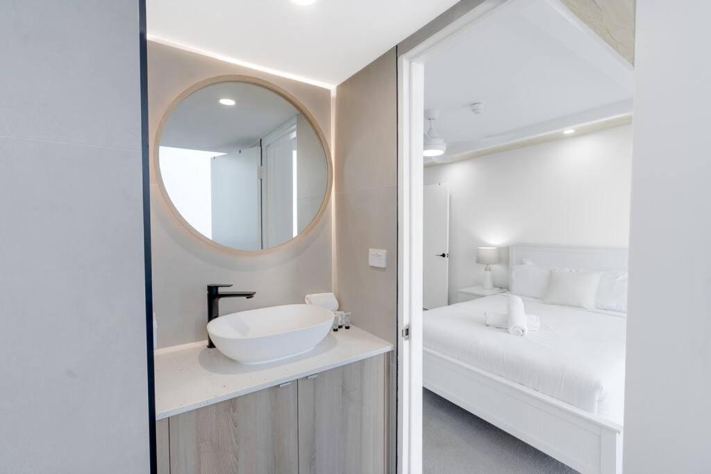 2br Modern Surfers Paradise * Gold Coast