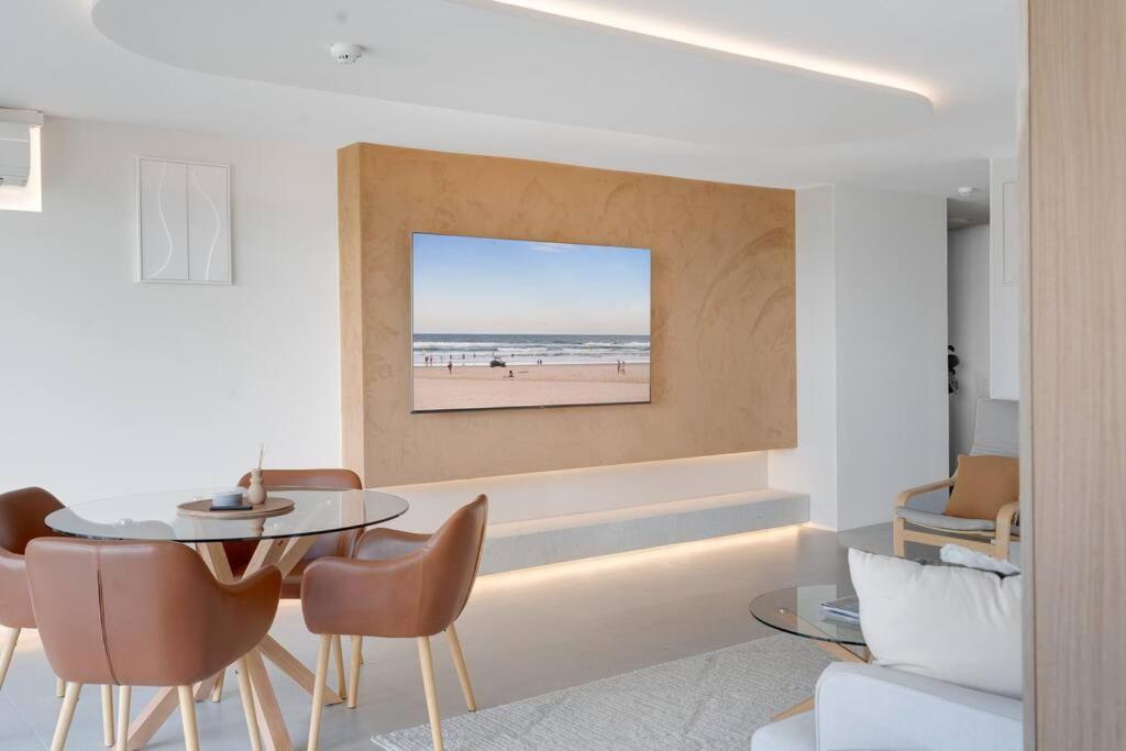 2br Modern Surfers Paradise *