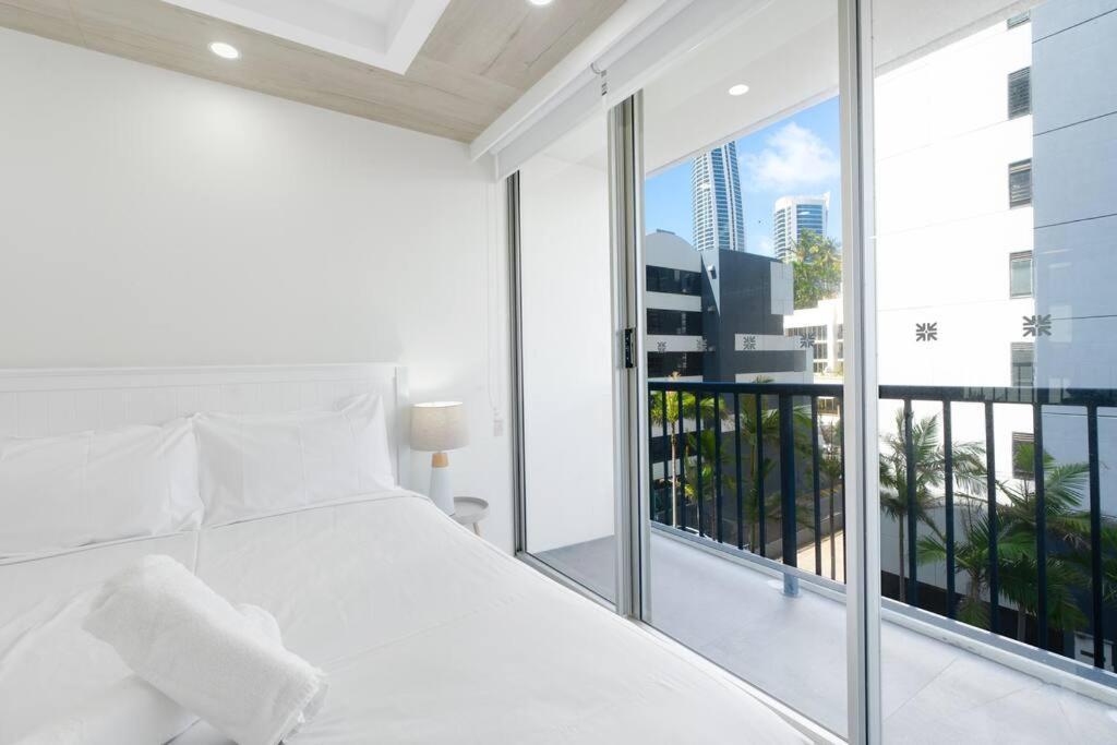Apartment 2br Modern Surfers Paradise *