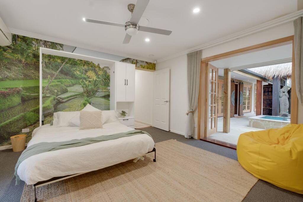Apartment Elegant Coastal Escape In The Heart Of Gold Coast
