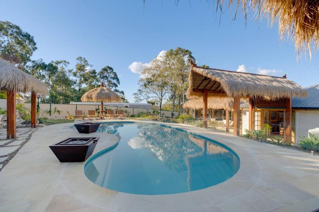 Elegant Coastal Escape In The Heart Of Gold Coast