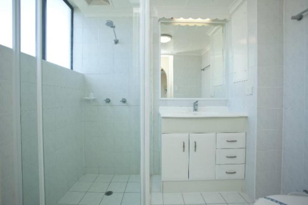 Mahana! Burleigh 70's Style 2bed *