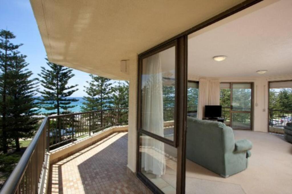 Mahana! Burleigh 70's Style 2bed Apartment Gold Coast