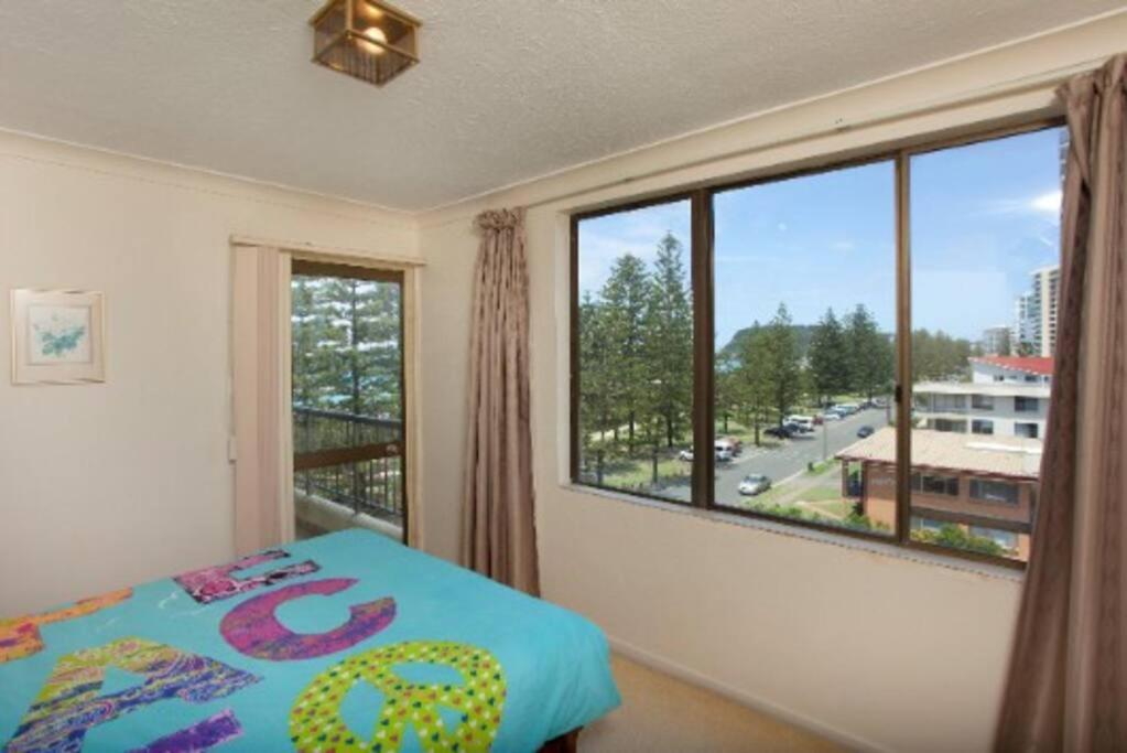 Apartment Mahana! Burleigh 70's Style 2bed Gold Coast
