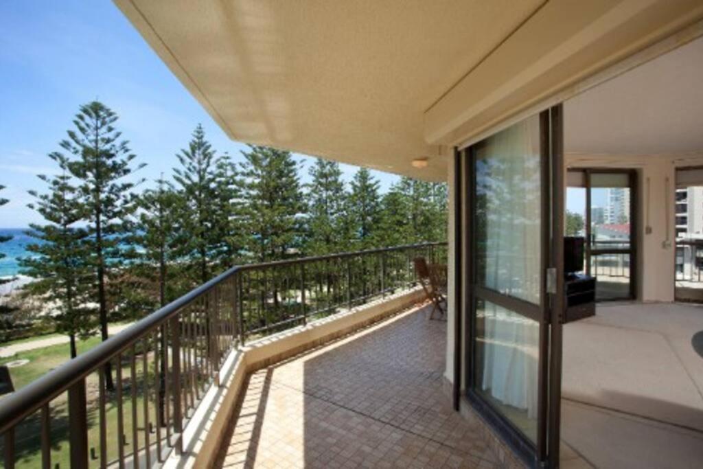 Mahana! Burleigh 70's Style 2bed *