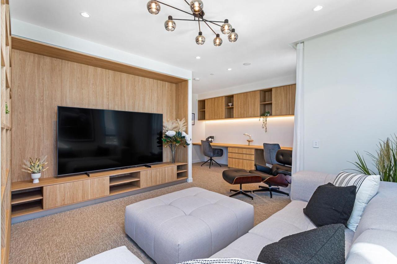 Panoramic Penthouse Views * Gold Coast
