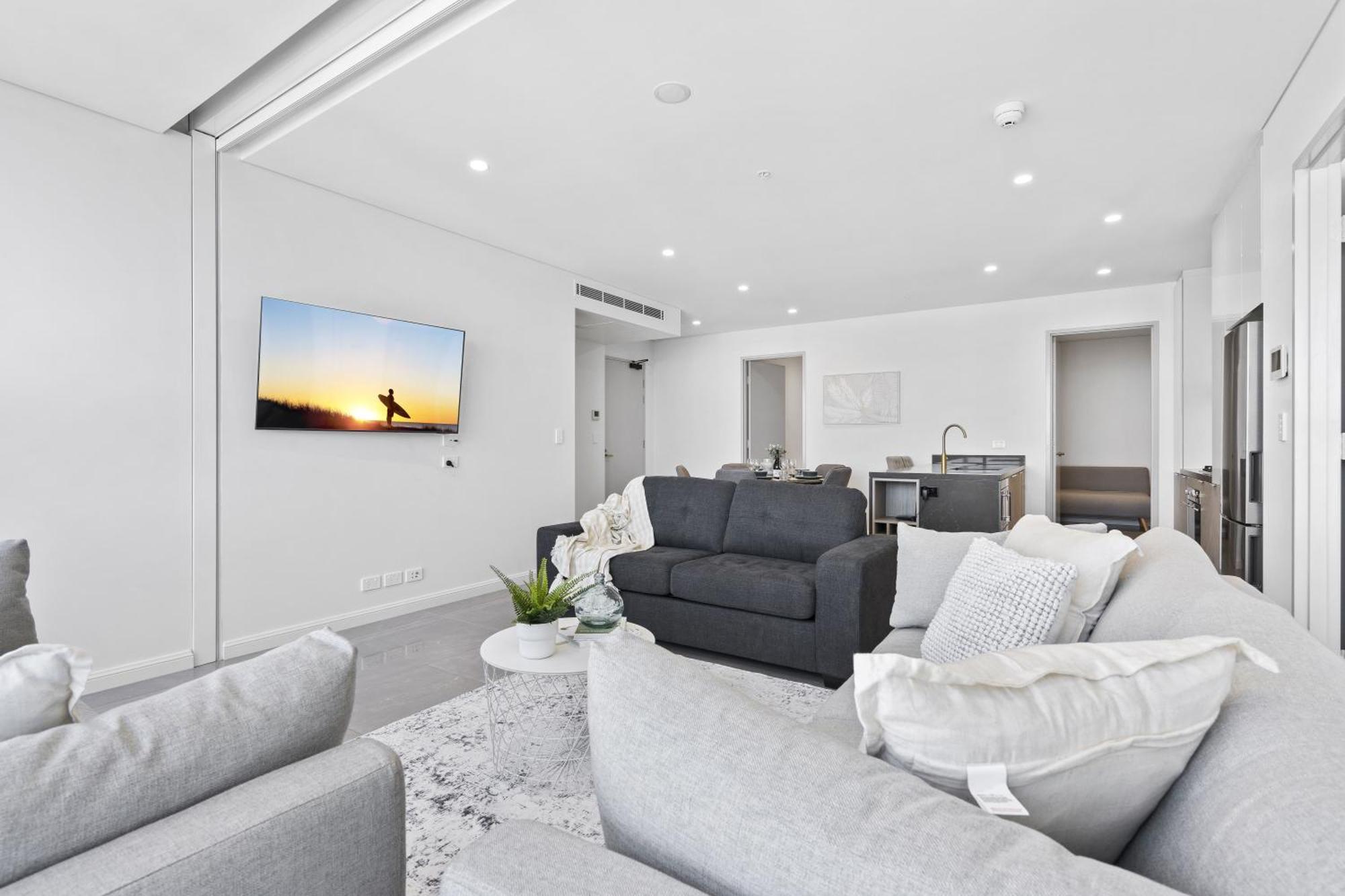 Luxury High Floor 3 Bedroom Unit With Ocean Views - Q