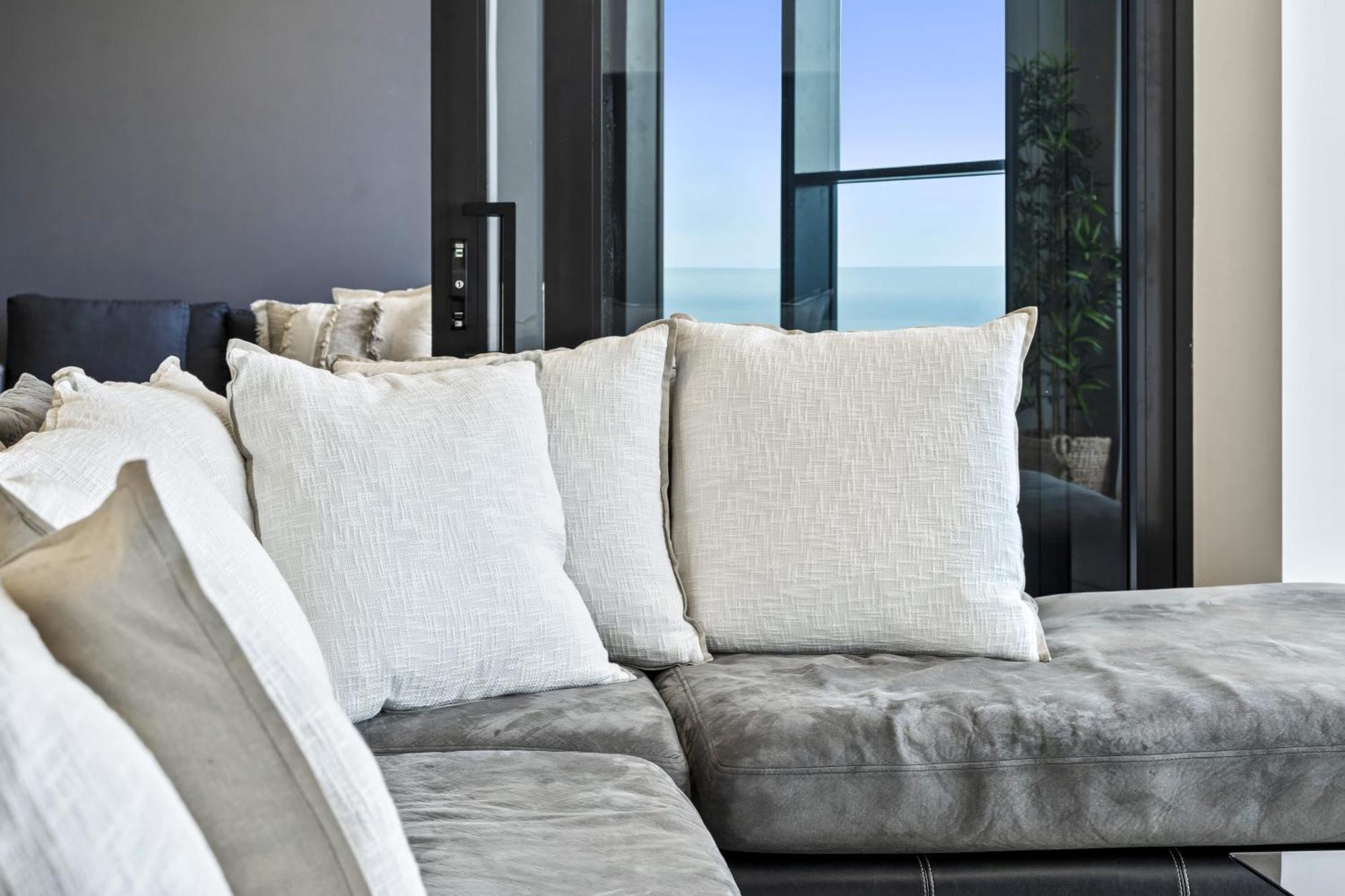 Altitude Ocean - Spectacular, Unmatched Views & Luxury Apartment
