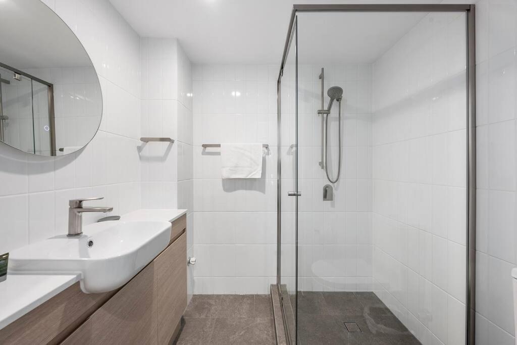 Blue Skies - 2 Bedroom Broadbeach *