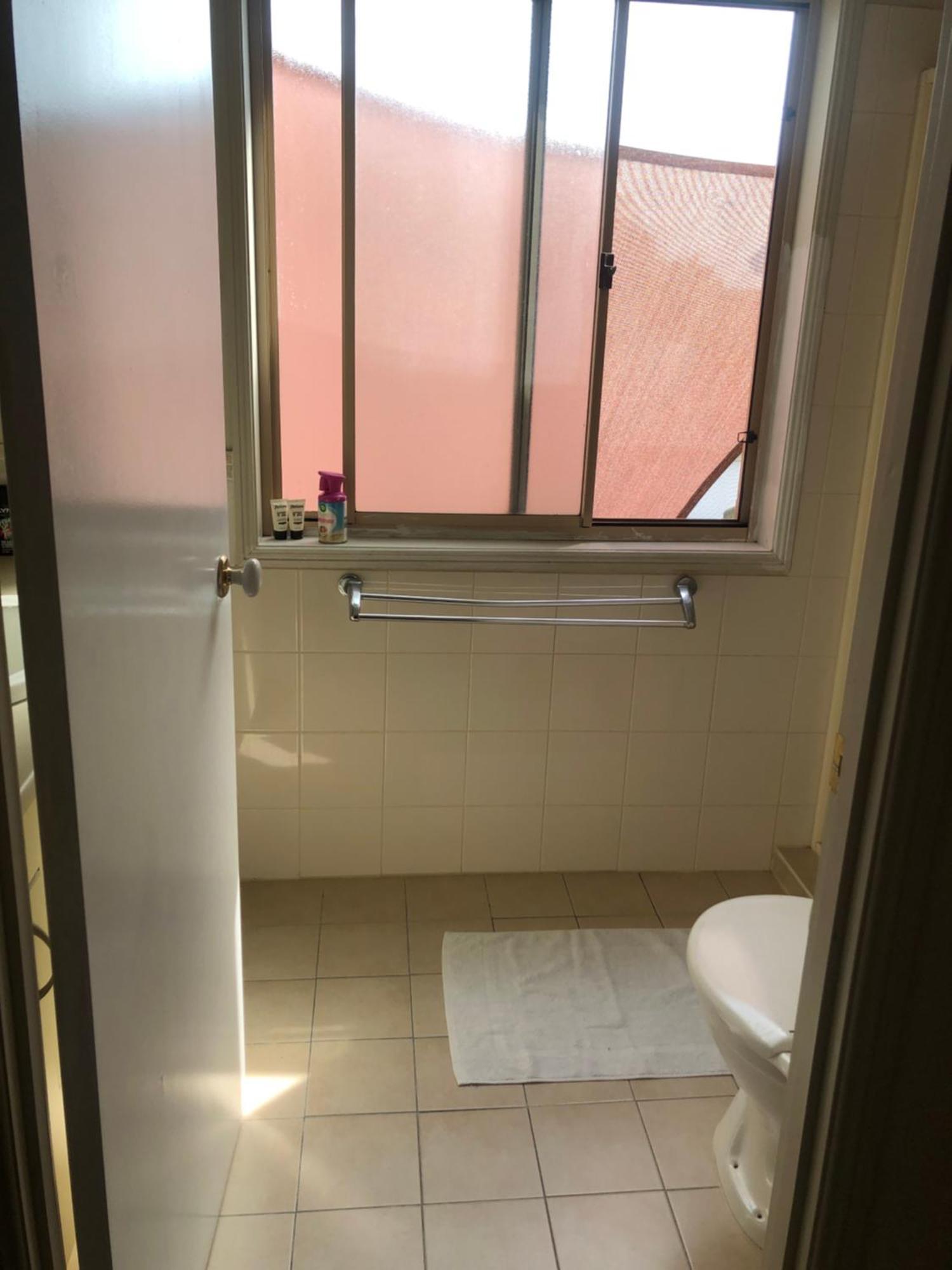 Sky Bnb Room With Own Bathroom * Gold Coast