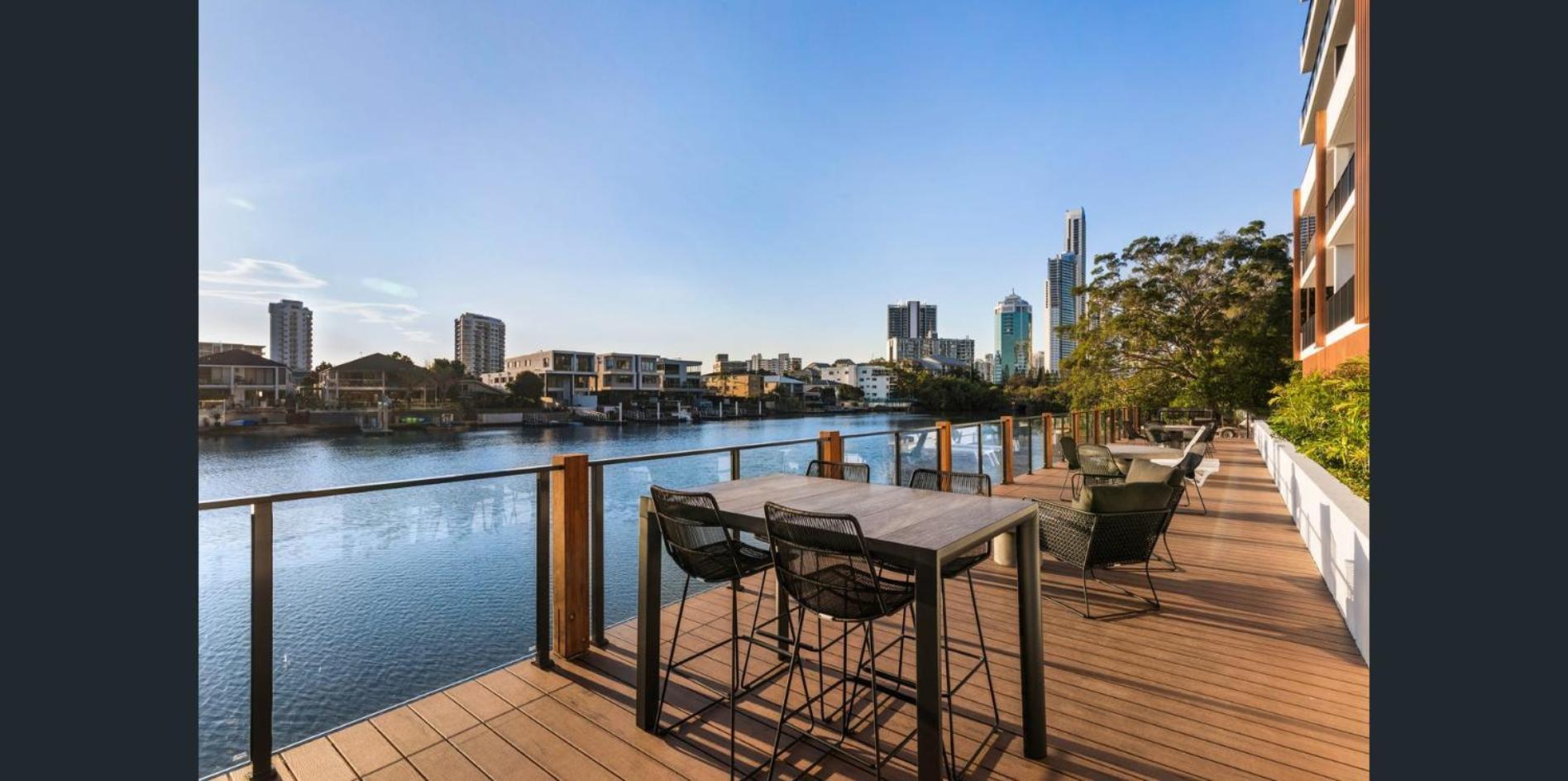 Apartment Brand New Modern 2bed 2bath Canal View *
