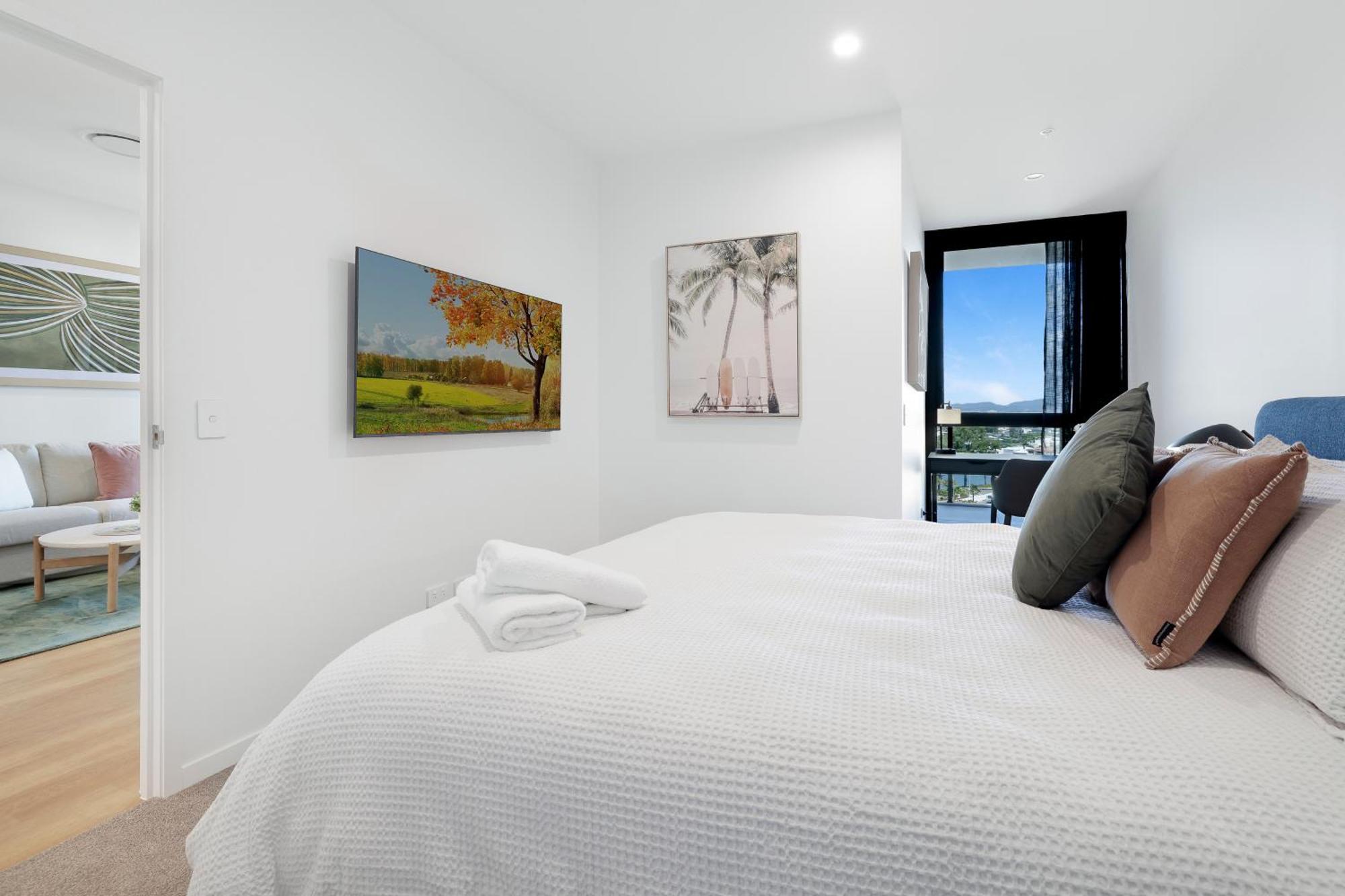Apartment Brand New Modern 2bed 2bath Canal View *