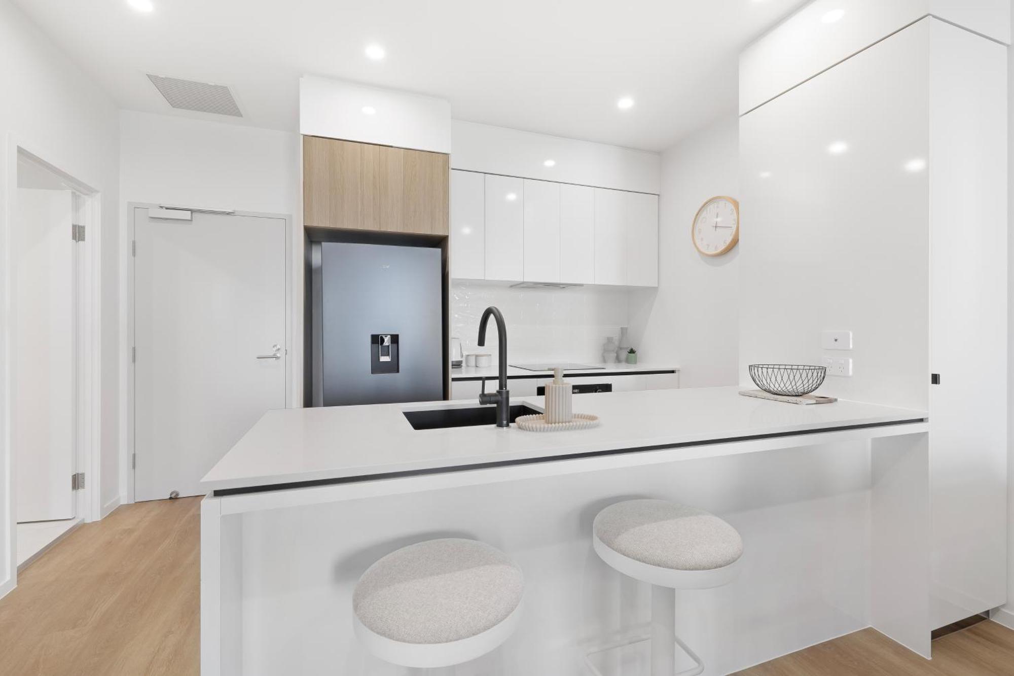 Brand New Modern 2bed 2bath Canal View Apartment