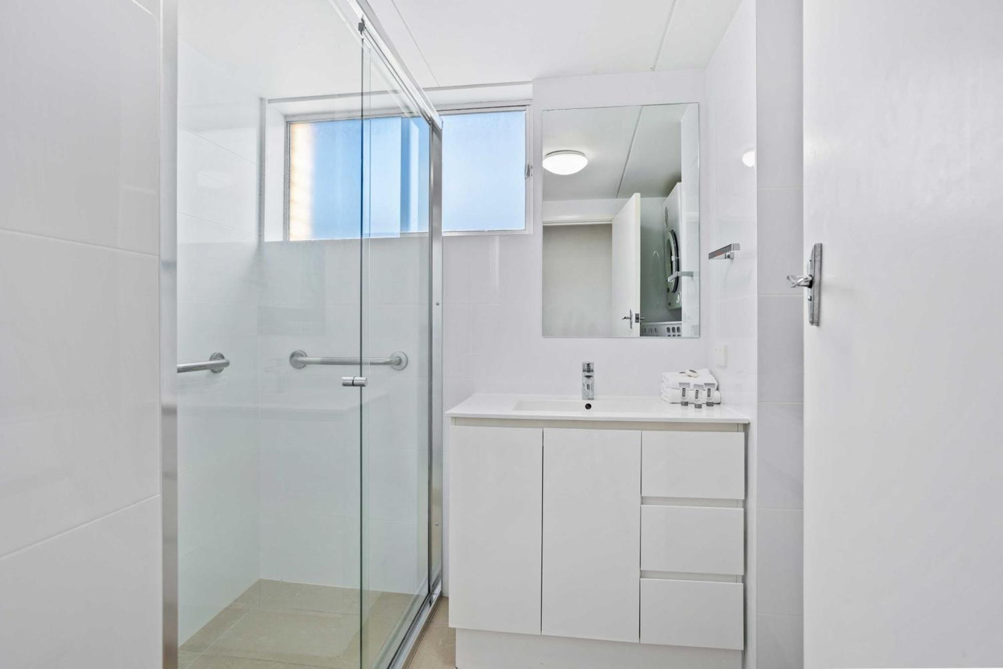 Goodwin Towers - Hosted By Burleigh Letting Apartment