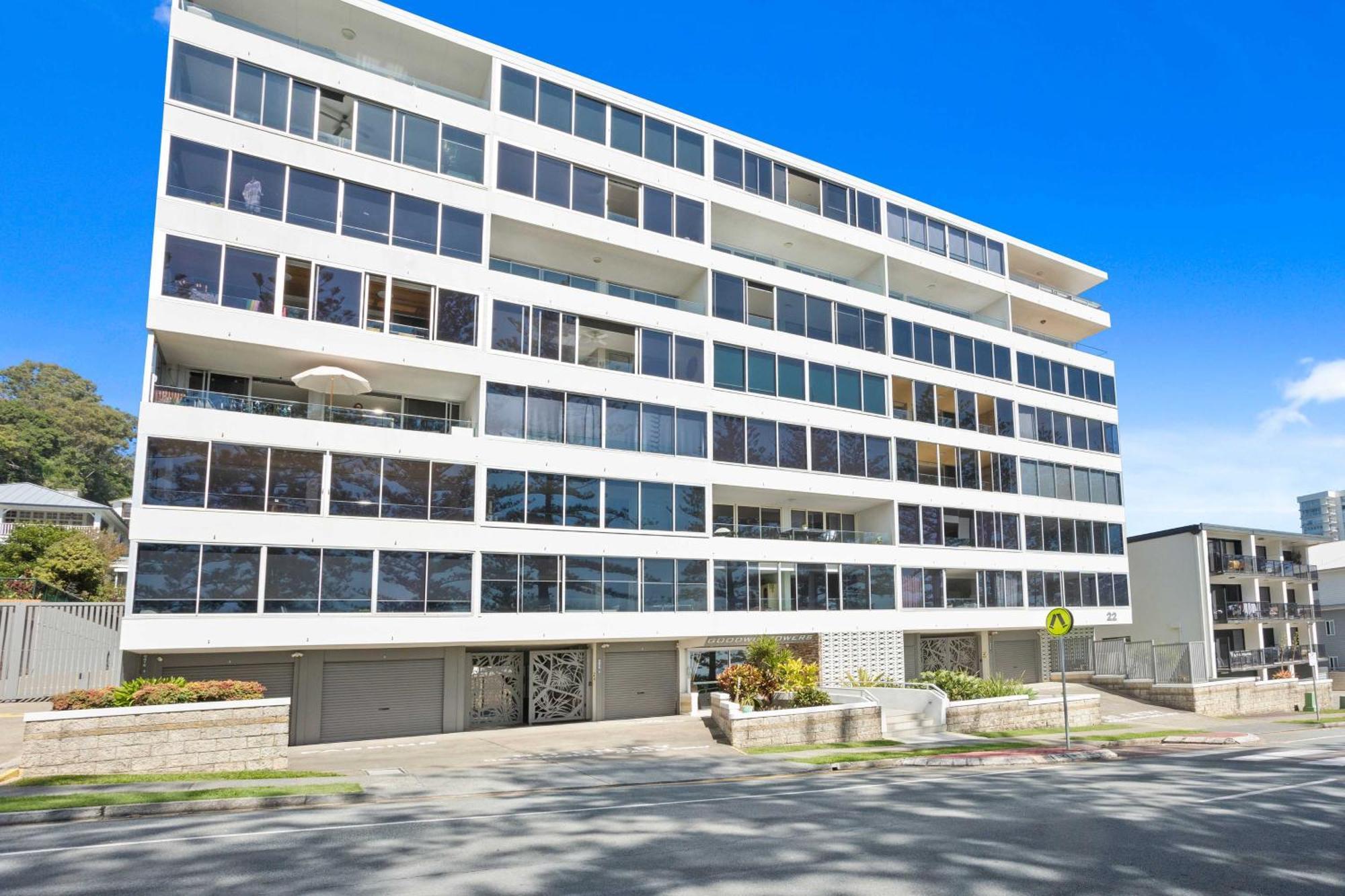 Goodwin Towers - Hosted By Burleigh Letting Apartment *