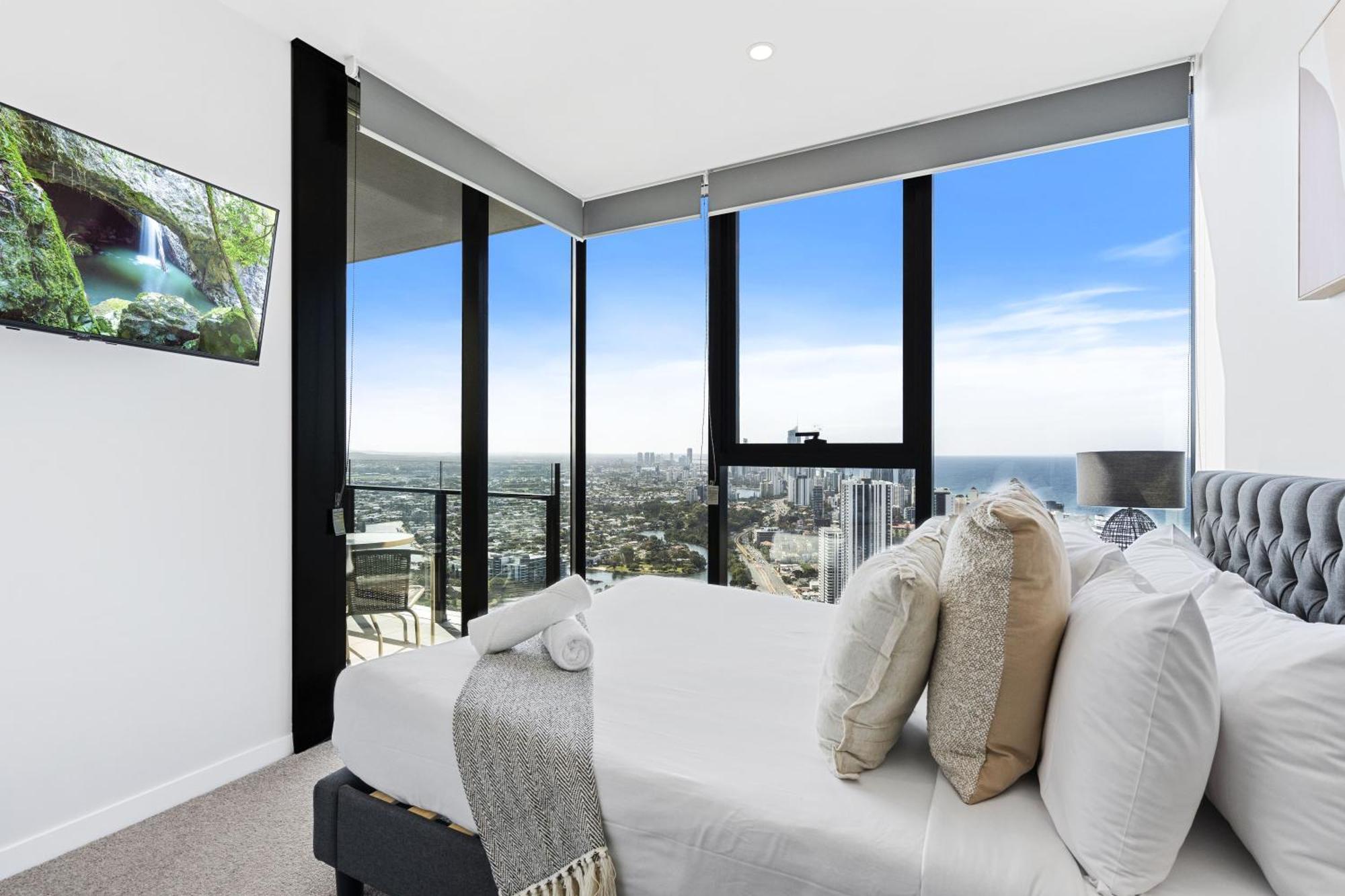 2 Bedroom 1 Bathroom Private At Casino - Paid Parking Only * Gold Coast