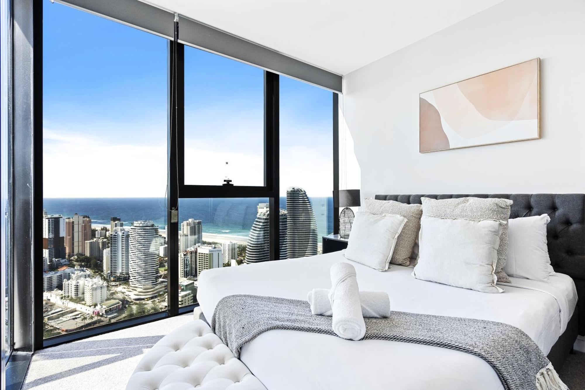 2 Bedroom 1 Bathroom Private At Casino - Paid Parking Only Apartamento