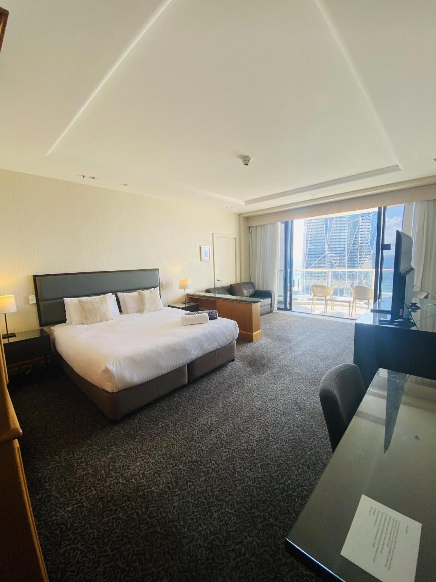 Ocean View Surfers Paradise Apartment *