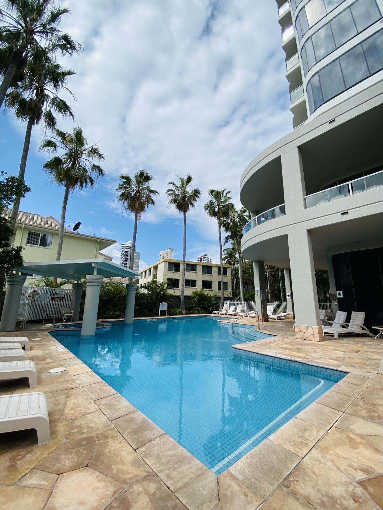 Ocean View Surfers Paradise *