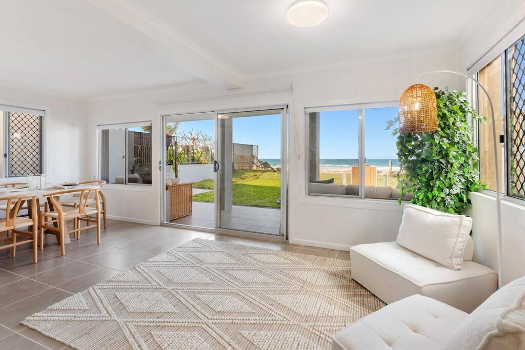 Seaside Serenity Exclusive Beachfront Escape Casa de férias Gold Coast