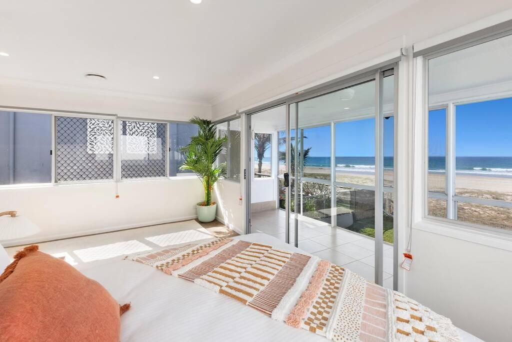 Seaside Serenity Exclusive Beachfront Escape Casa de férias Gold Coast