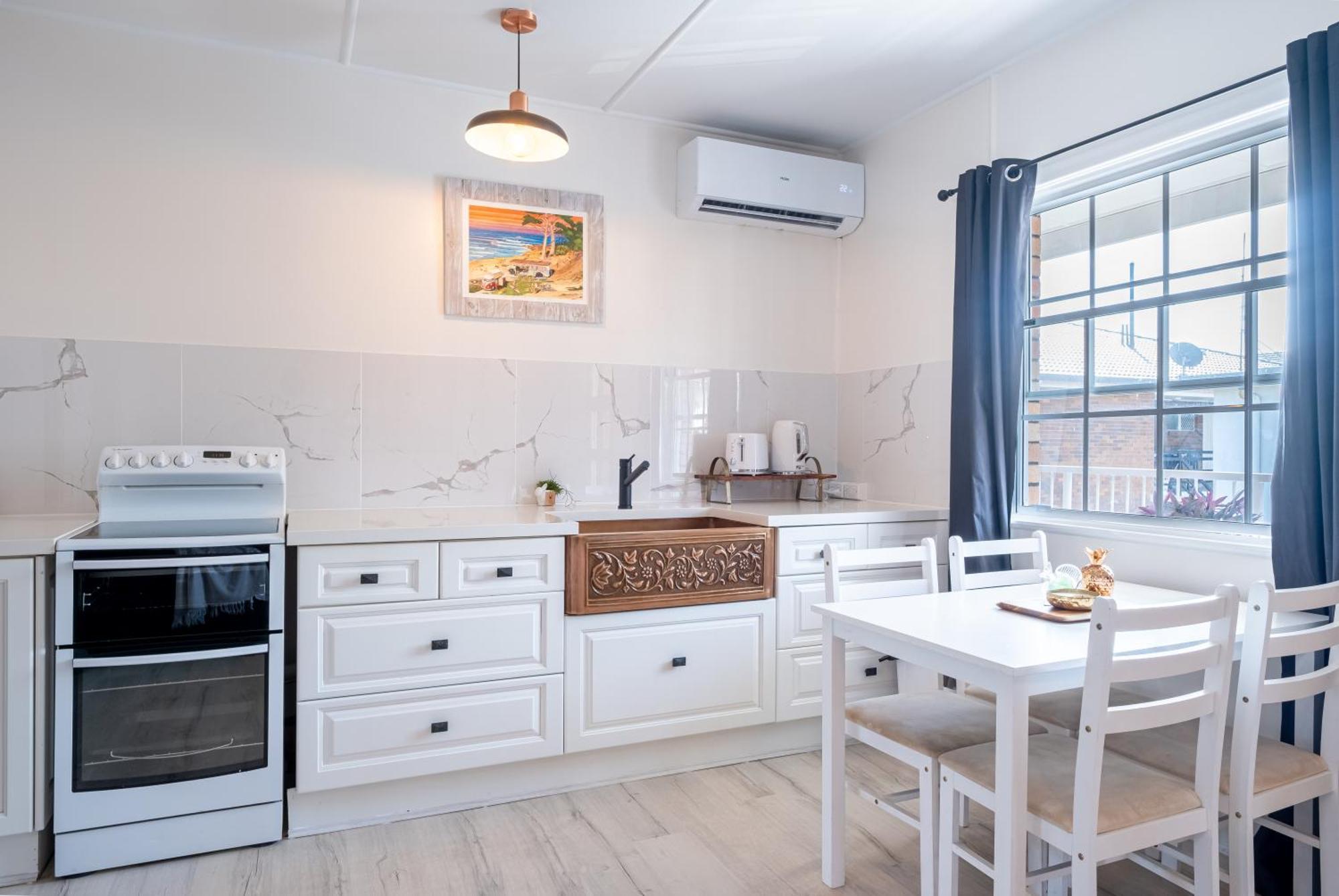 Hamptons Hideaway Apartment