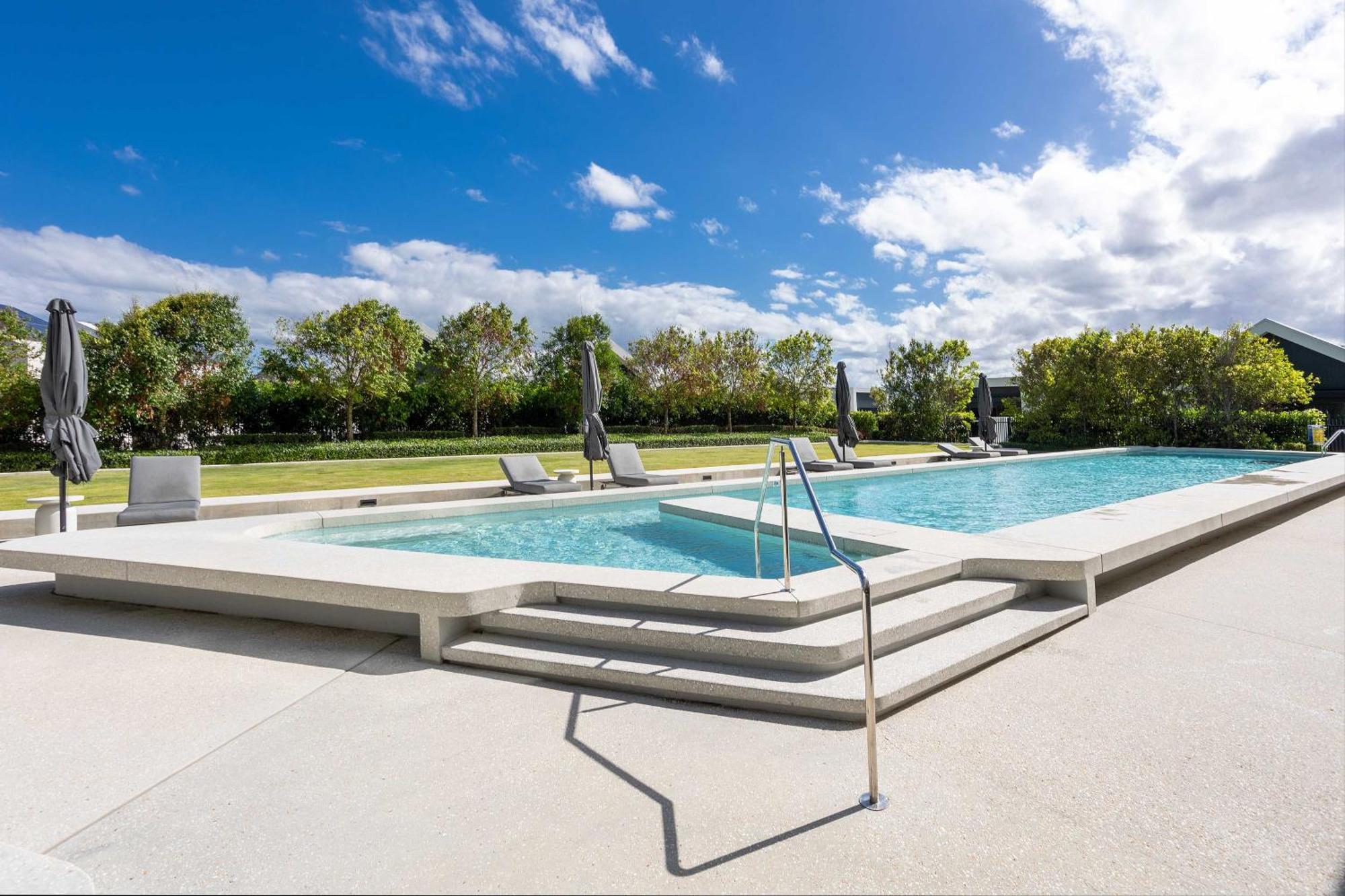 Luxe Oceanview In Palm Apartment Gold Coast