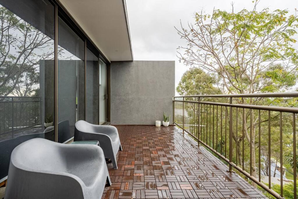 Hidden Escape With Stunning Ocean Views Apartment Gold Coast