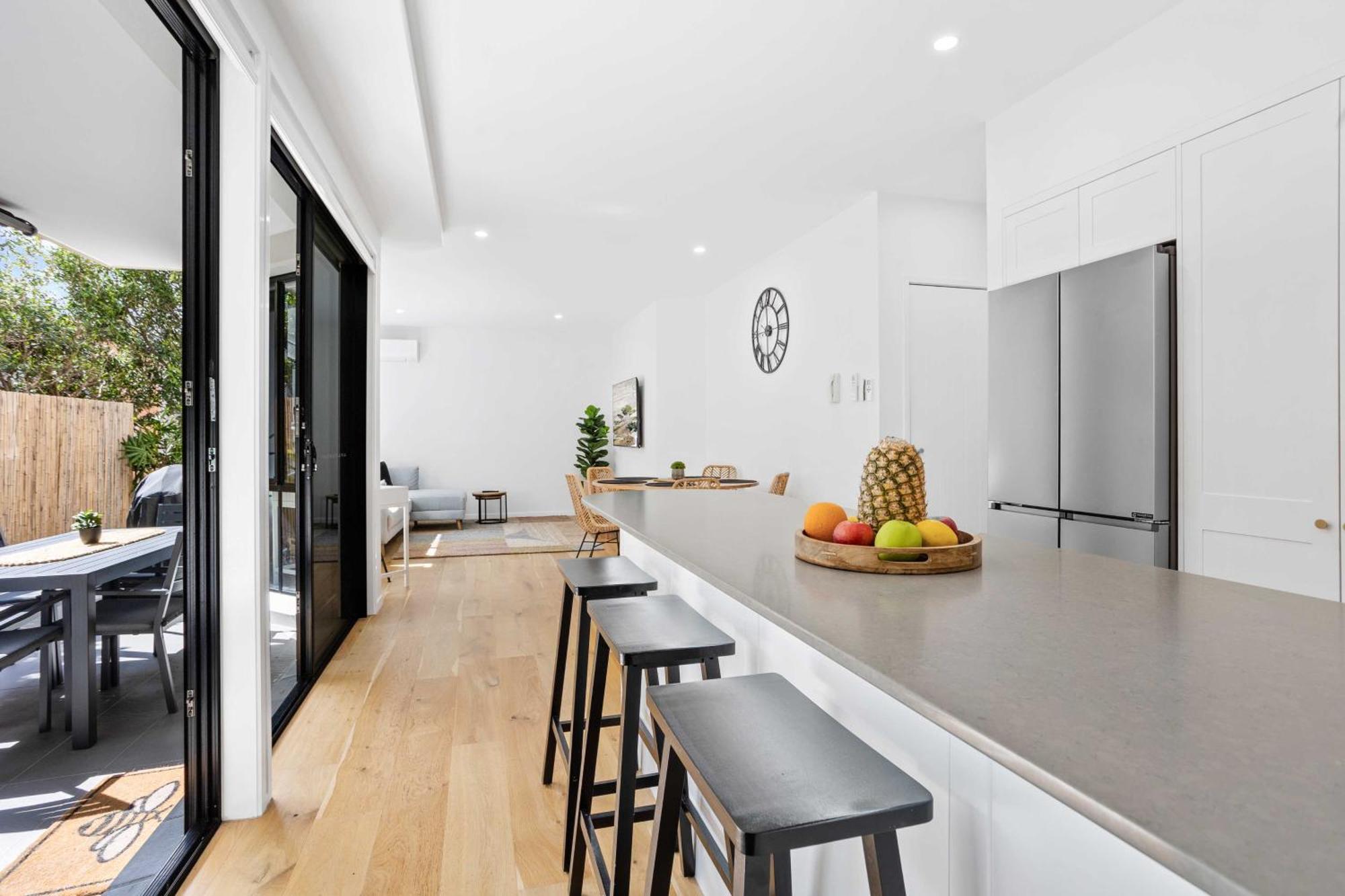 Private Burleigh Retreat, Short Walk To Gold Coast