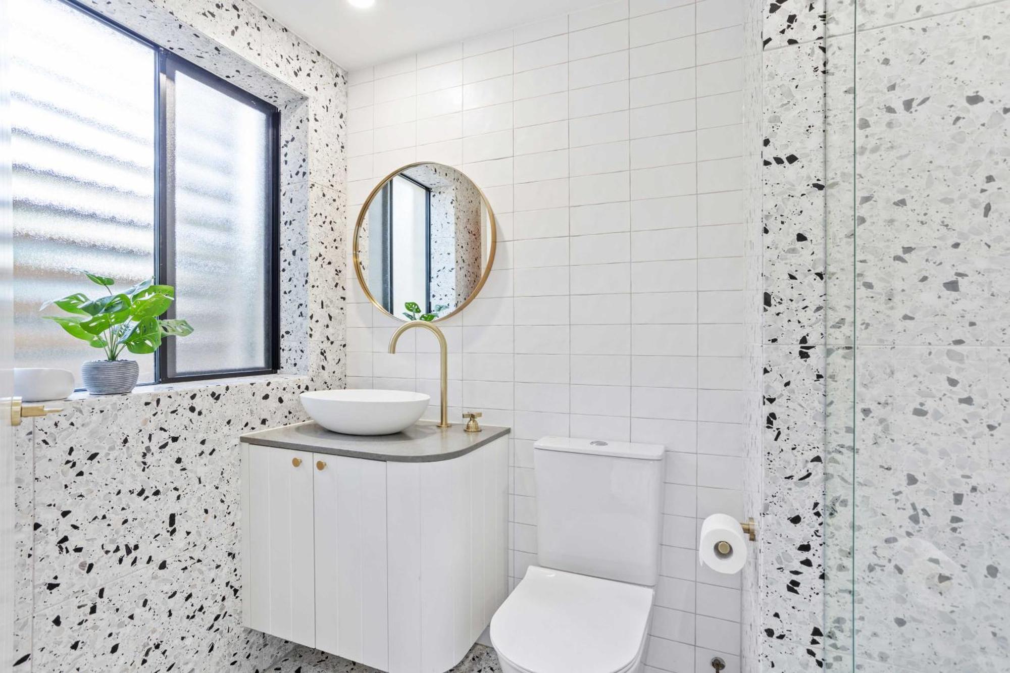 Private Burleigh Retreat, Short Walk To Gold Coast