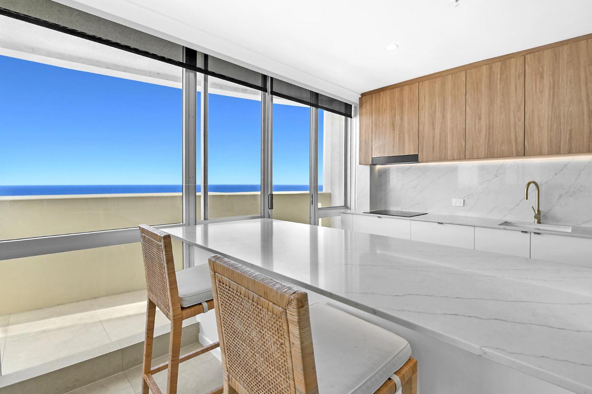 Apartment Breathtaking Ocean View & Beachside 3 Bedrooms