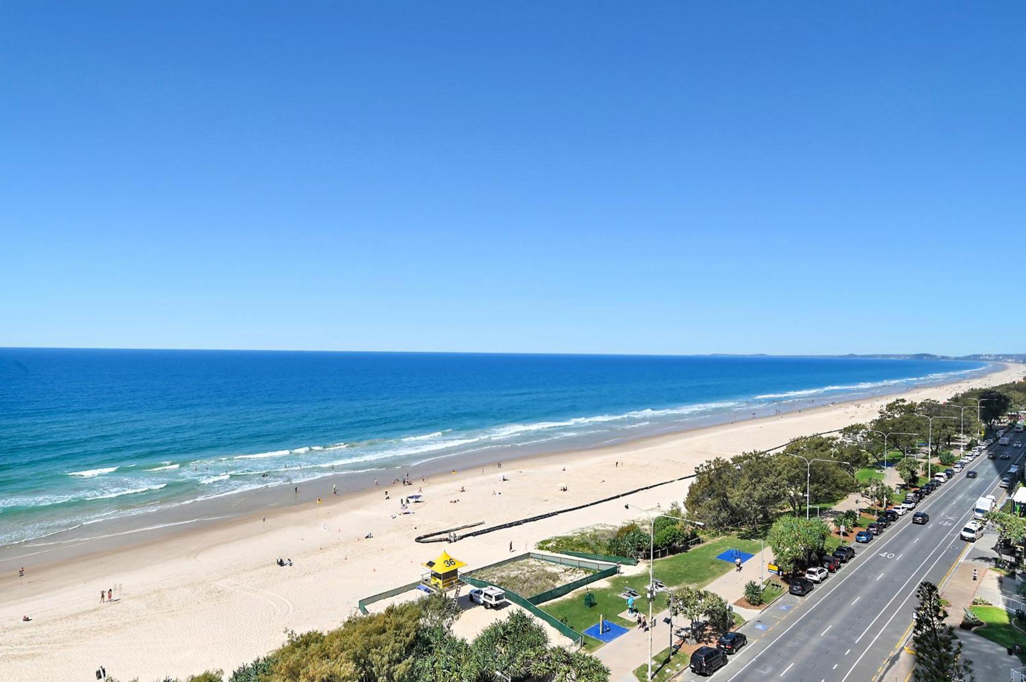 Breathtaking Ocean View & Beachside 3 Bedrooms *