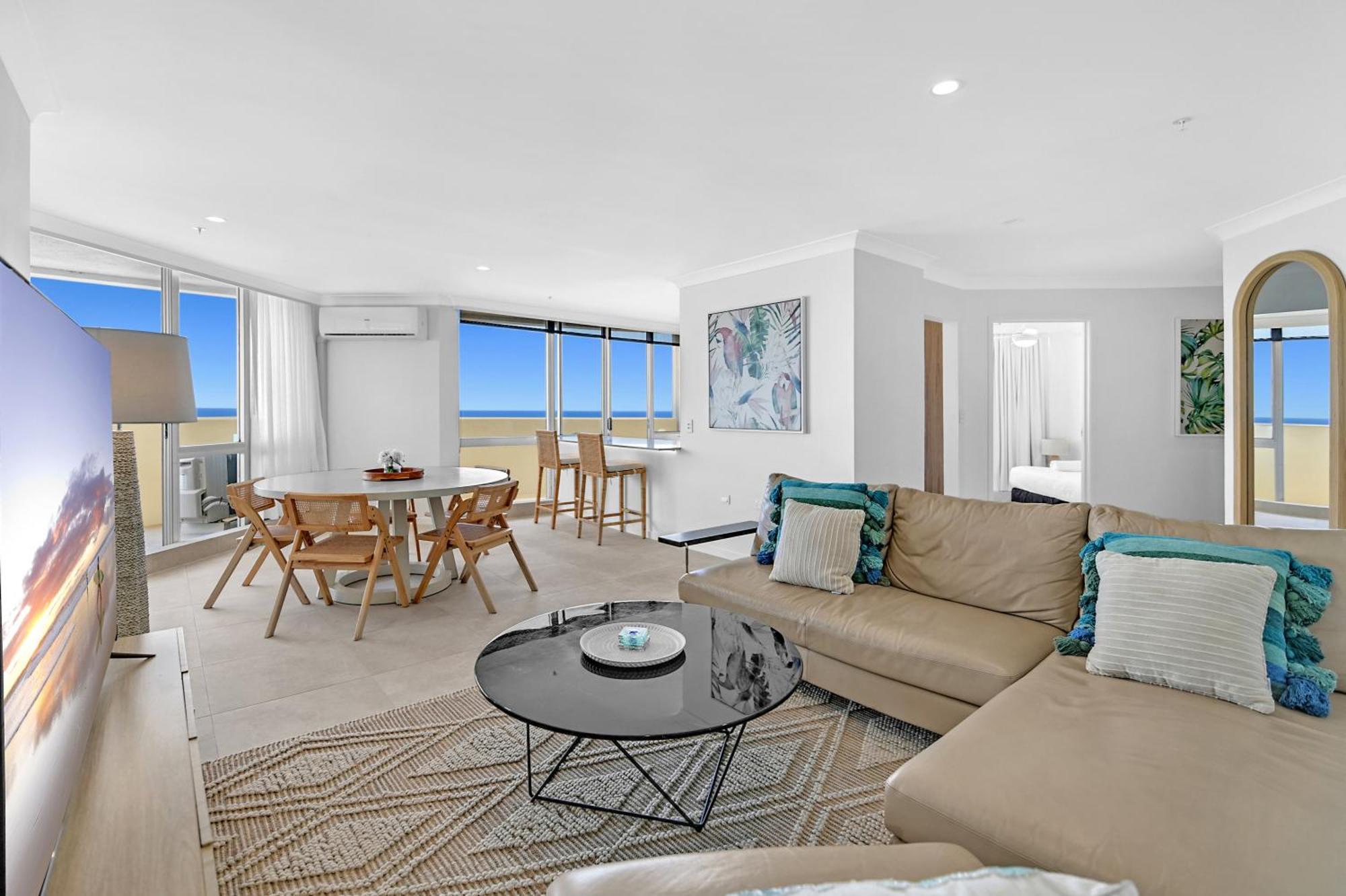 Breathtaking Ocean View & Beachside 3 Bedrooms *