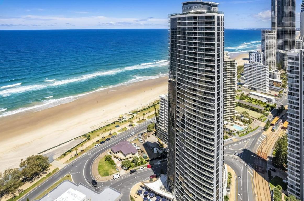 Apartment Premium Oceanfront Unit At Rhapsody Surfers Paradise *