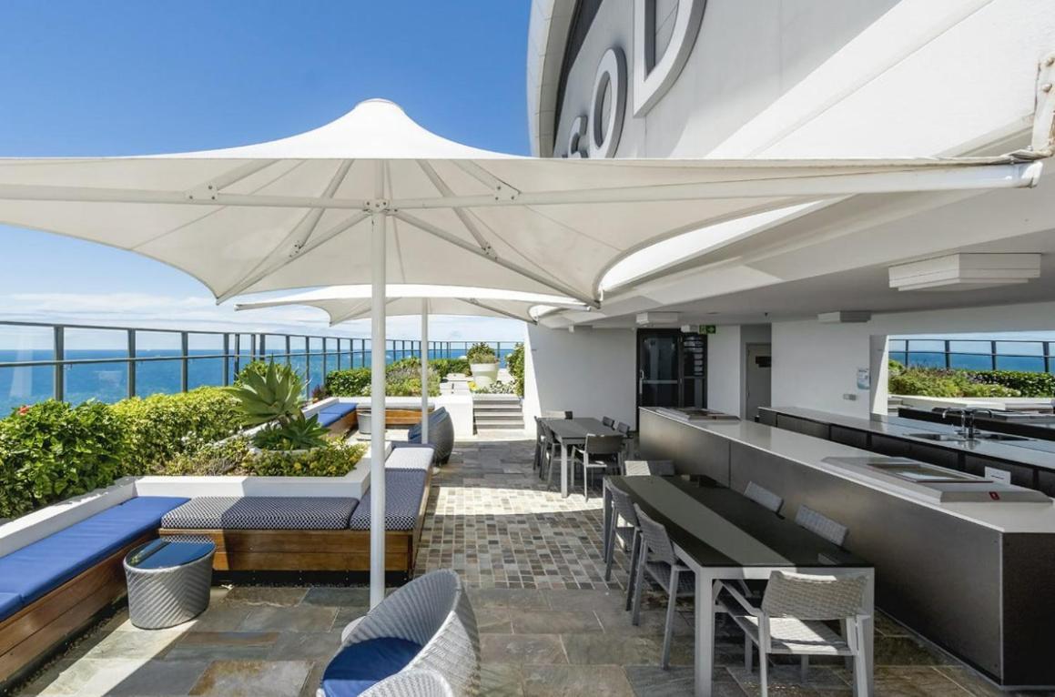 Premium Oceanfront Unit At Rhapsody Surfers Paradise Apartment *