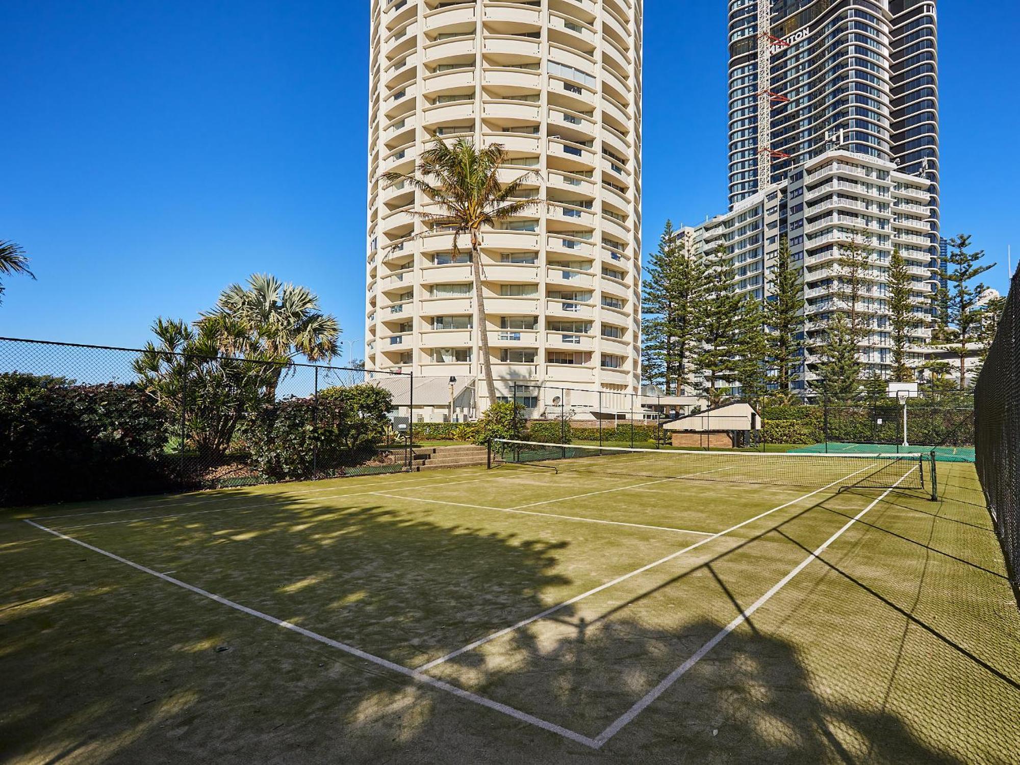 Breathtaking Ocean View & Beachside 3 Bedrooms Apartment Gold Coast