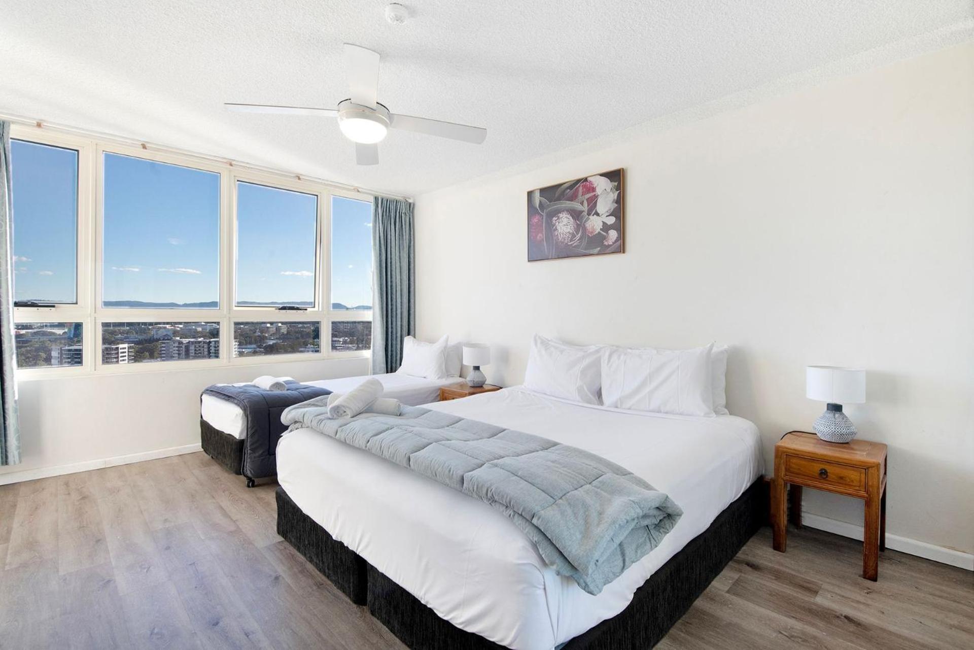 Spacious 3 Bedroom In Surfers Paradise Gold Coast