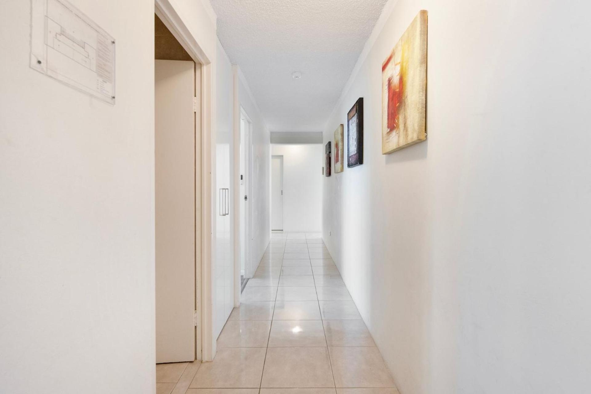 Spacious 3 Bedroom In Surfers Paradise Apartment Gold Coast