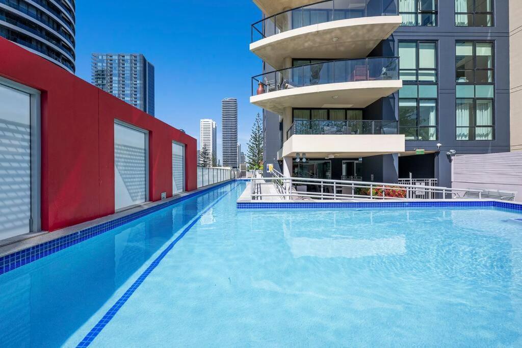 Stunning Unit-perfect Location * Gold Coast
